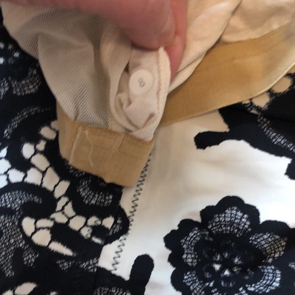 Lululemon workout tank 8 - Picture 5 of 7